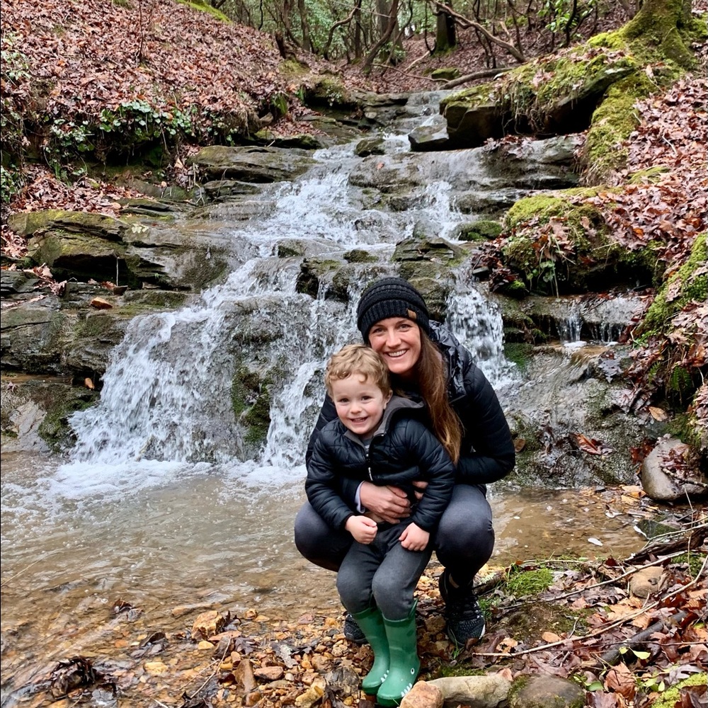 Meet your Posher, Elyssa